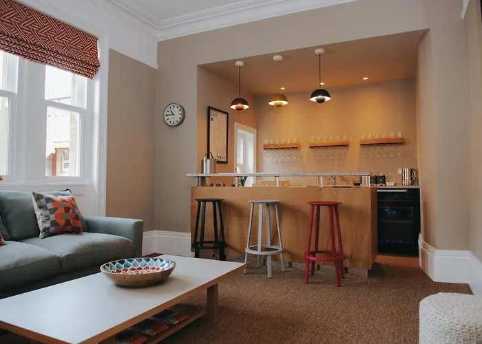 Eastfield Guest house 4*